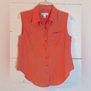 Christopher & Banks Sleeveless button up blouse. Size Small.